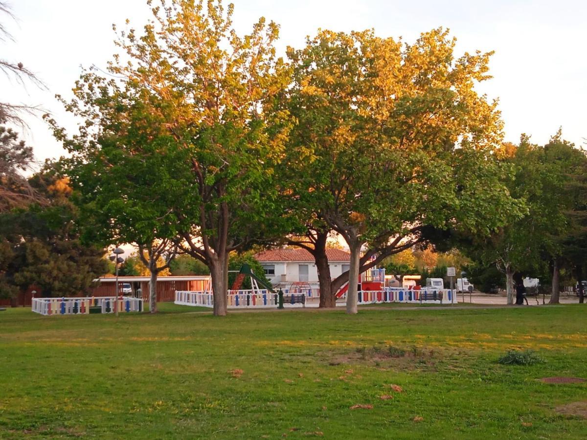 Bungalows Zaragoza Camping Exteriér fotografie